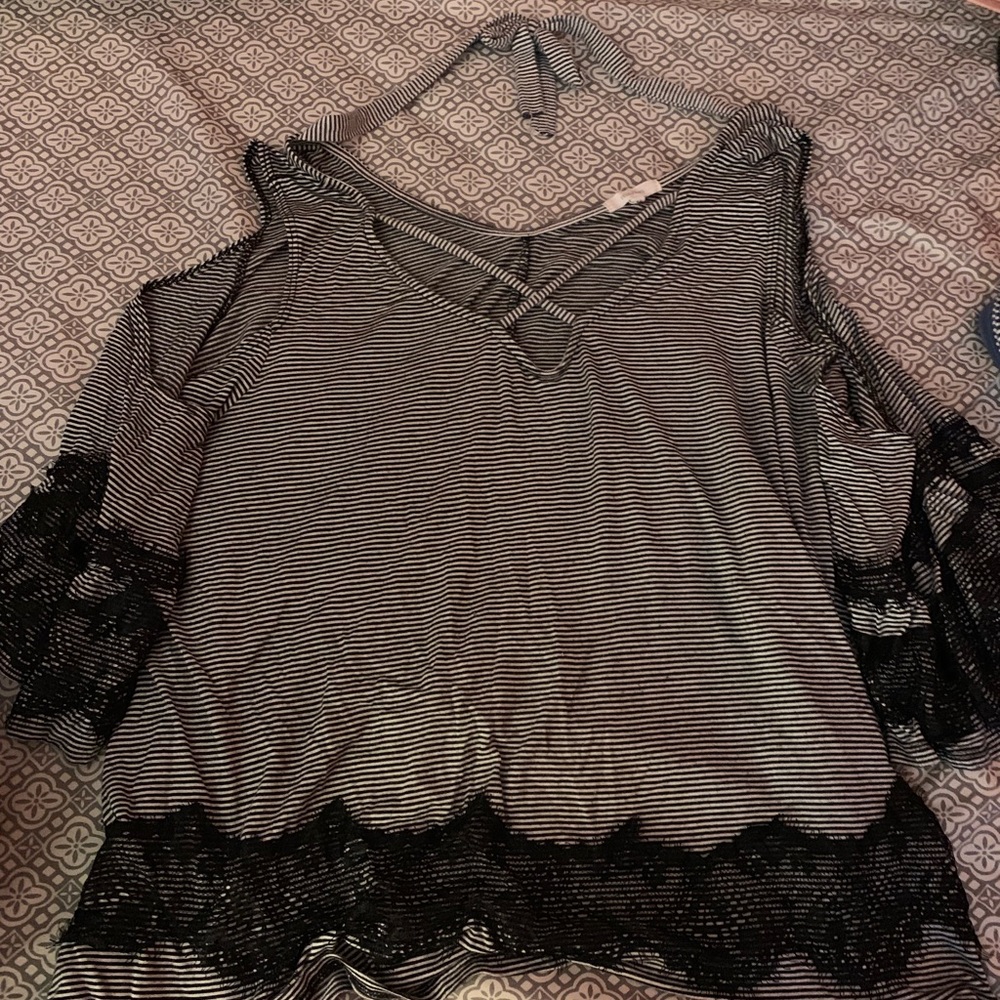 Maurices cold shoulder shirt